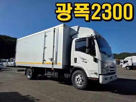 이스즈 엘프 3.5톤 냉동탑 2021년식 엘프 냉동탑 전측면