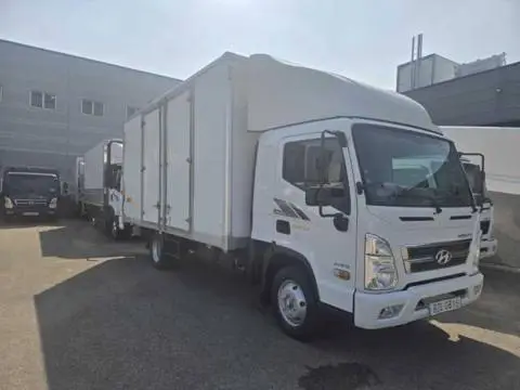 현대 올뉴마이티 3.5톤 내장탑 2019년식 조수석 쪽 전측면 외관
